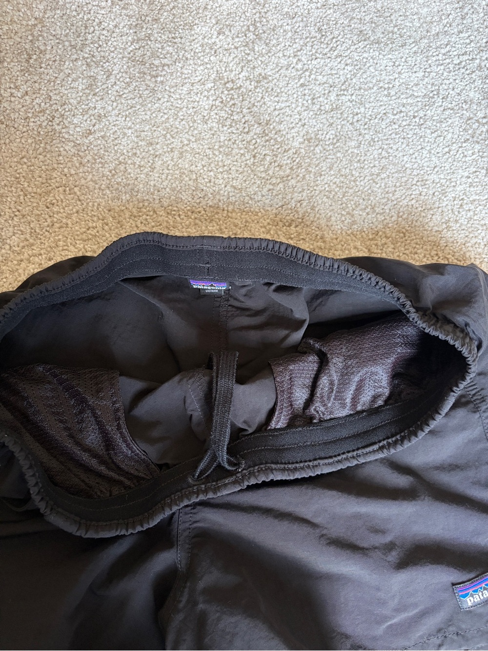 Patagonia Women’s Baggies Shorts 5” Black - Picture 6 of 7